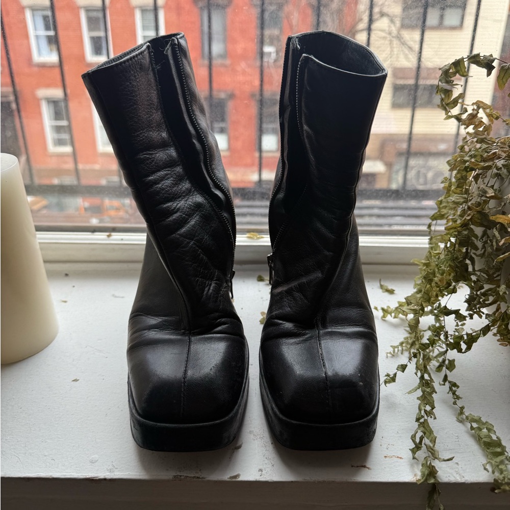 L'INTERVALLE Black Heeled Boots
